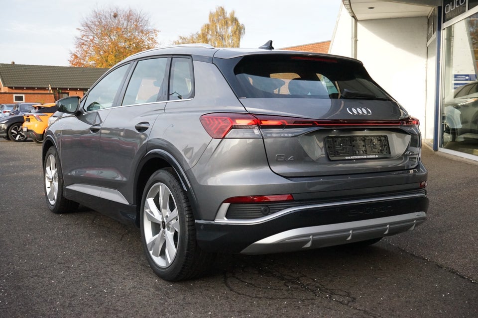 Audi Q4 e-tron 40 S-line 5d