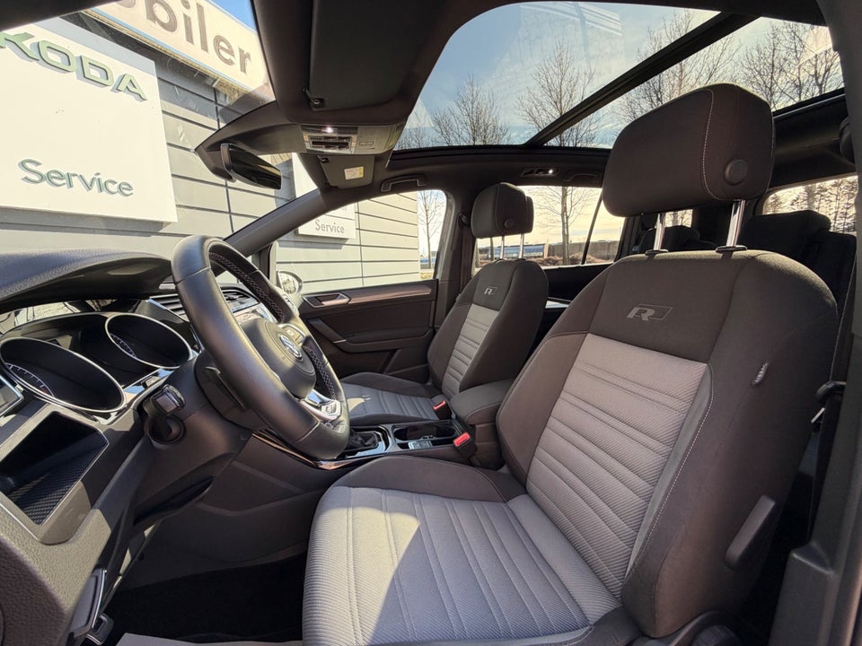 VW Touran 2,0 TDi 150 R-line DSG 7prs 5d