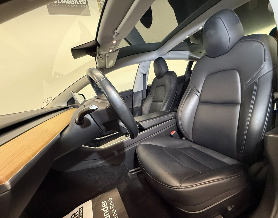 Tesla Model 3 Long Range AWD 4d