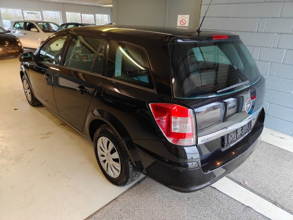 Opel Astra 1,6 Enjoy Sports Tourer 5d