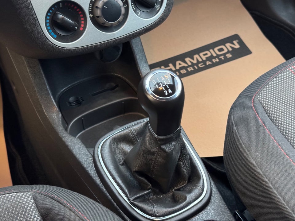 Opel Corsa 1,4 16V Enjoy 3d