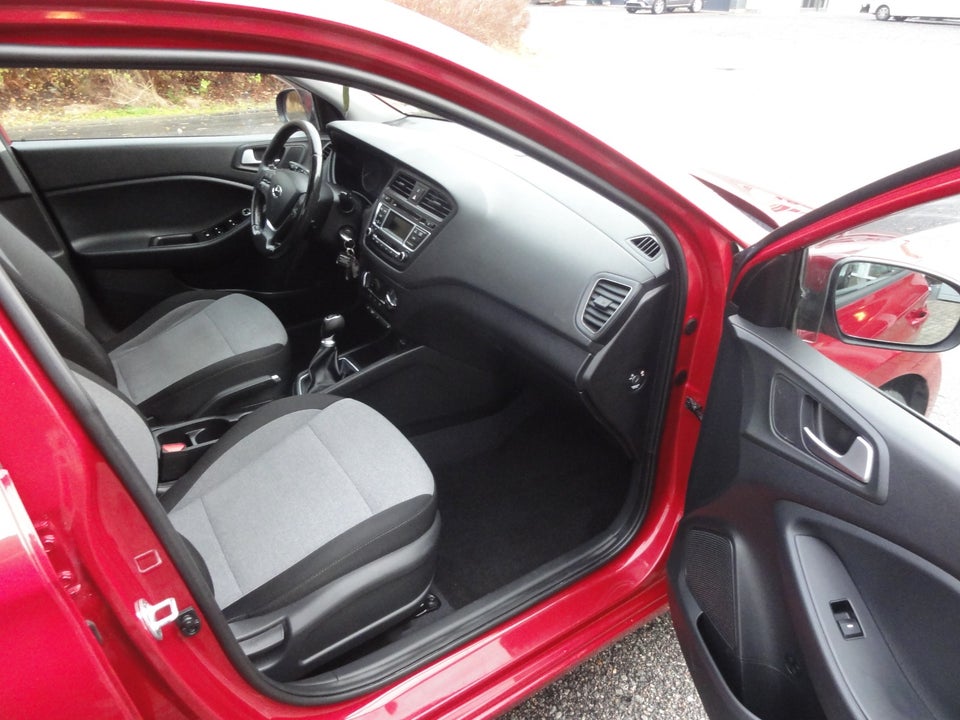 Hyundai i20 1,25 Trend 5d