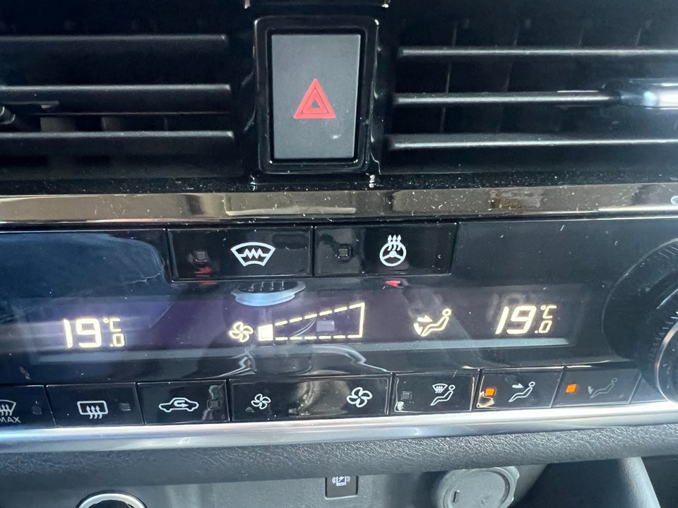 Nissan Qashqai 1,3 mHEV N-Connecta 5d