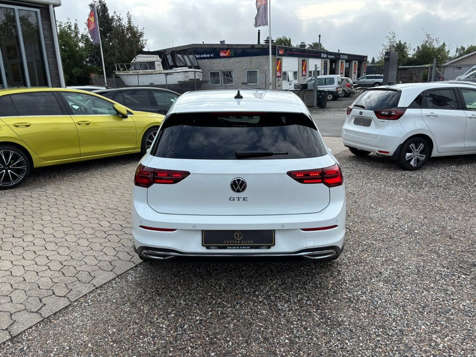 VW Golf VIII 1,4 GTE DSG 5d