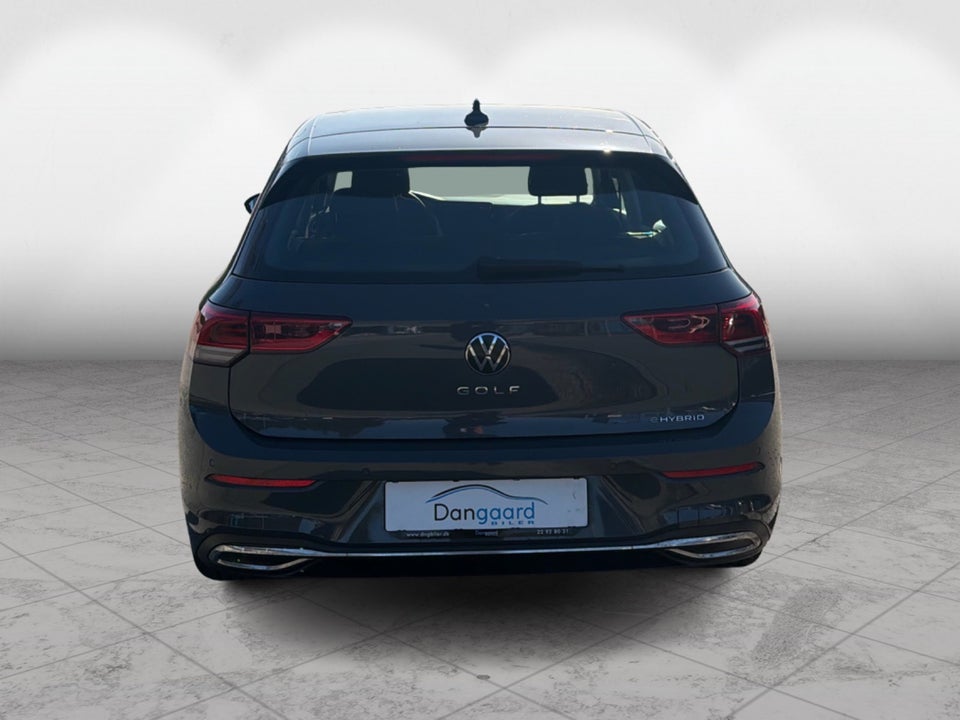 VW Golf VIII 1,4 eHybrid DSG 5d