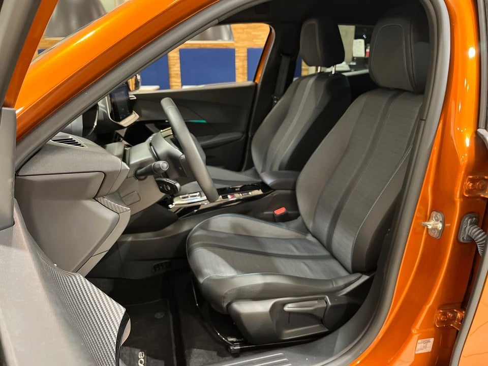 Peugeot e-2008 50 Allure 5d
