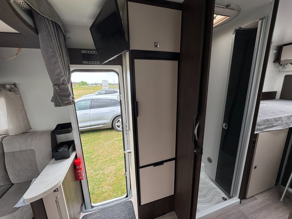 Ford Benimar 2,0 Tessoro 463 aut. 3d