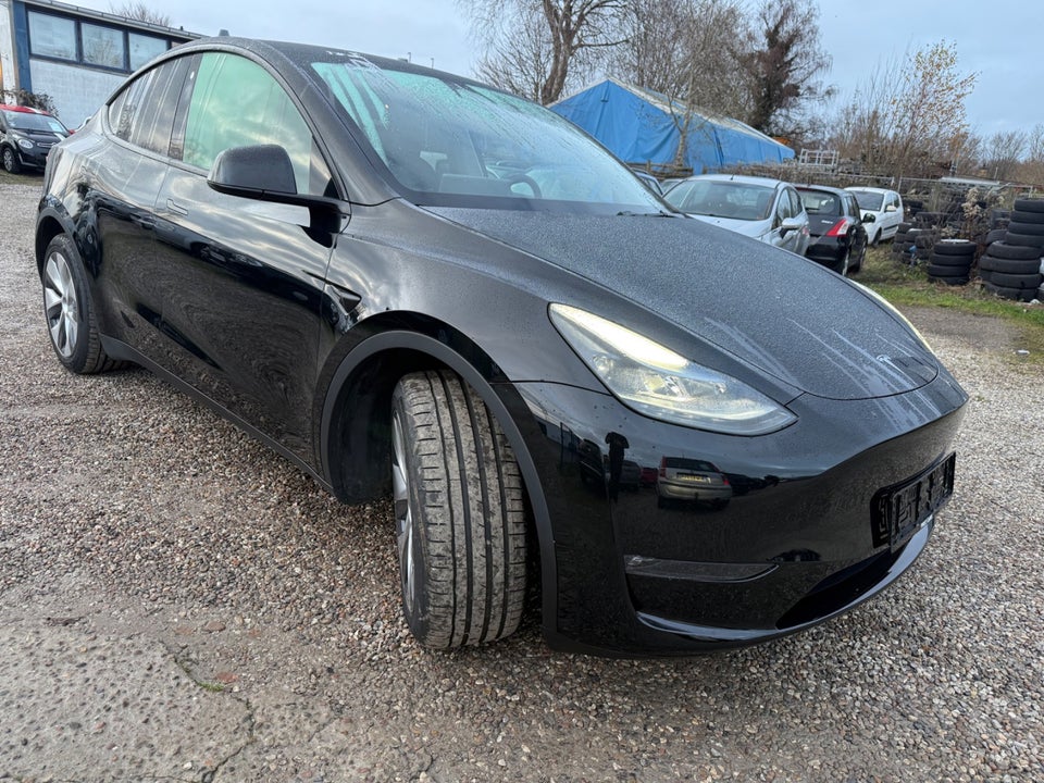 Tesla Model Y Long Range AWD 5d