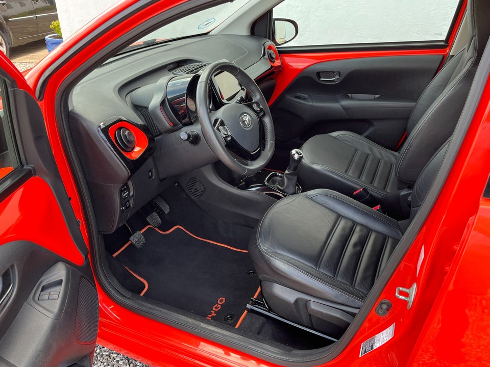 Toyota Aygo 1,0 VVT-i x-cite 5d