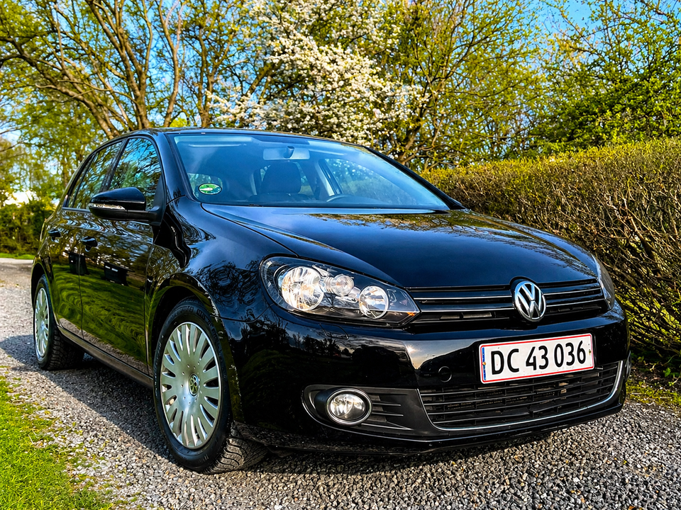 VW Golf VI 1,6 TDi 105 Highline BMT 5d