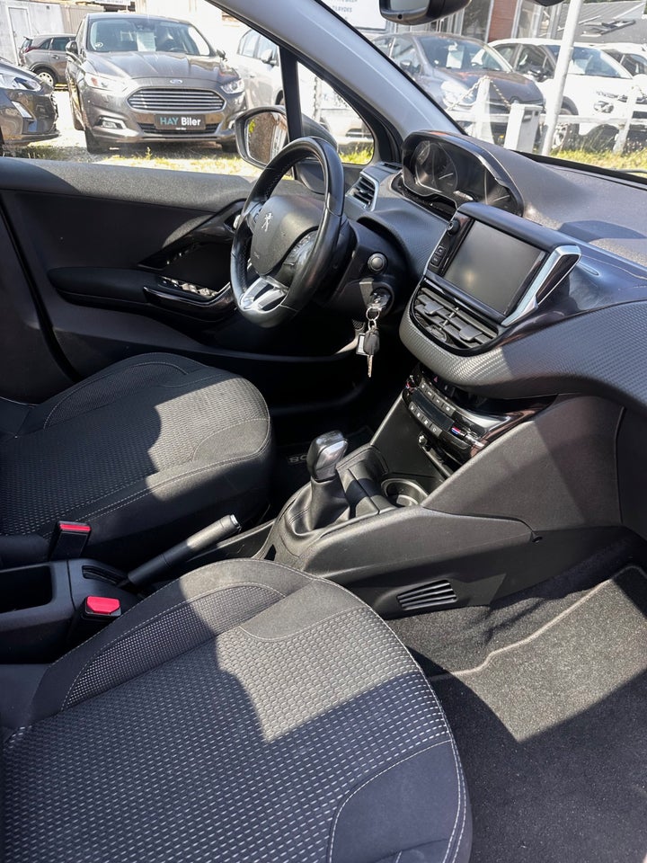 Peugeot 208 1,5 BlueHDi 100 Infinity Sky 5d