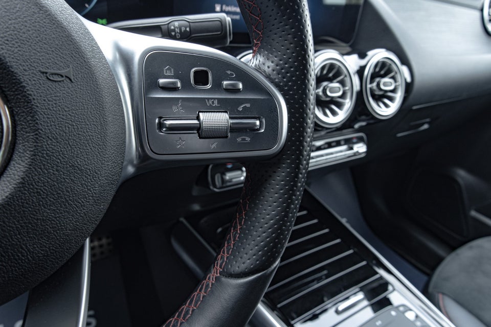 Mercedes EQA250 AMG Line 5d