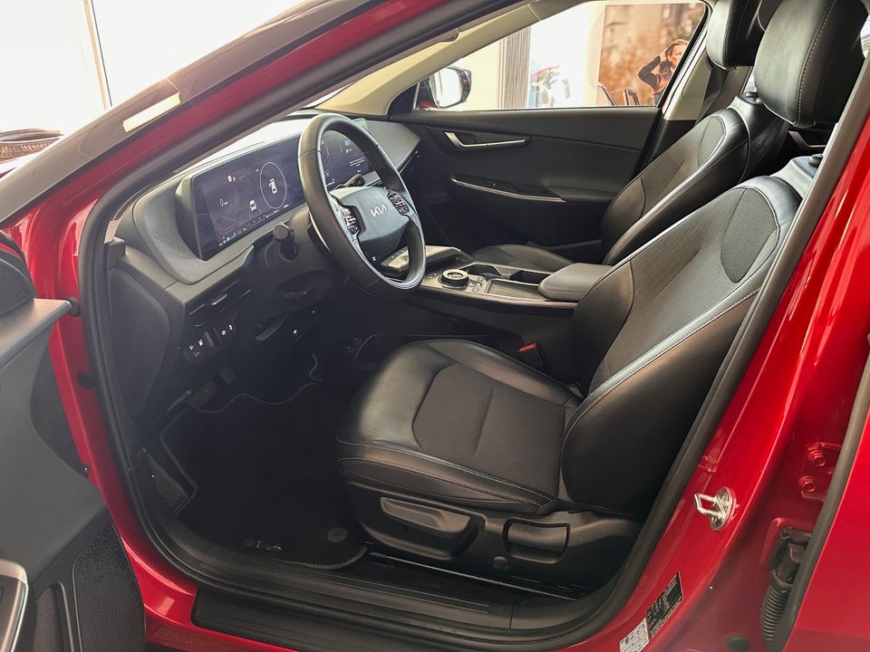 Kia EV6 58 Standard Range Upgrade 5d