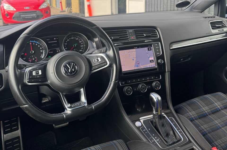 VW Golf VII 1,4 GTE DSG 5d