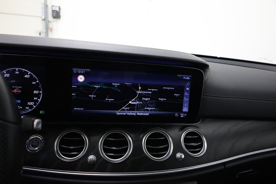 Mercedes E300 de 2,0 AMG Line aut. 4d