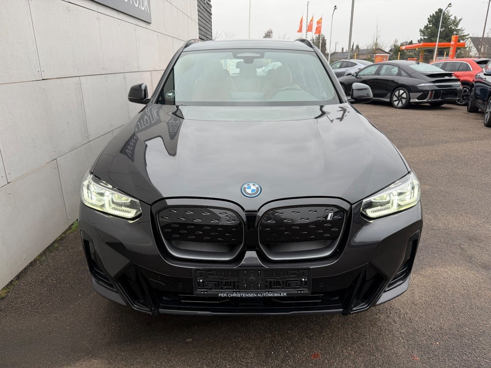 BMW iX3 Charged 5d