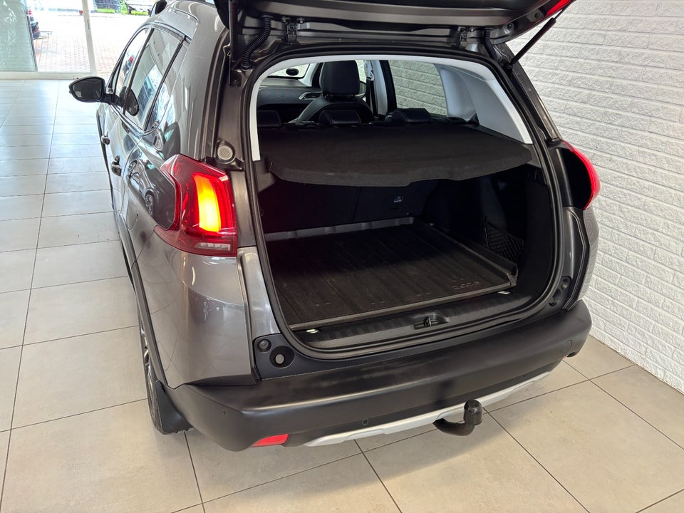 Peugeot 2008 1,5 BlueHDi 100 Allure Sky 5d