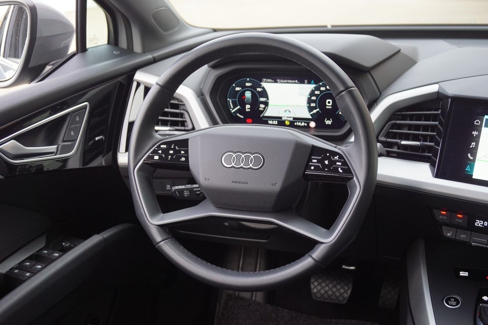 Audi Q4 e-tron 40  5d