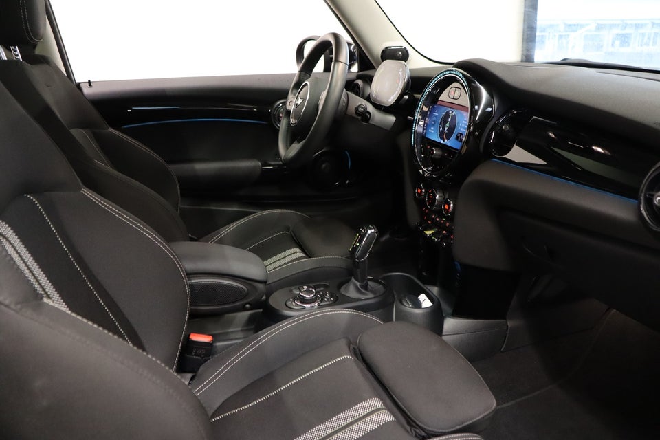 MINI Cooper SE Maximise 3d