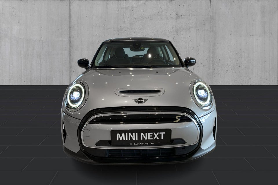 MINI Cooper SE Essential 3d