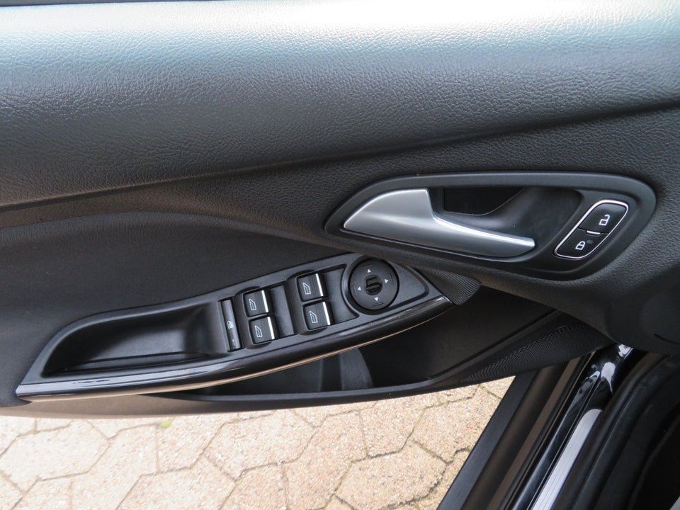 Ford Focus 1,0 SCTi 125 Titanium stc. 5d