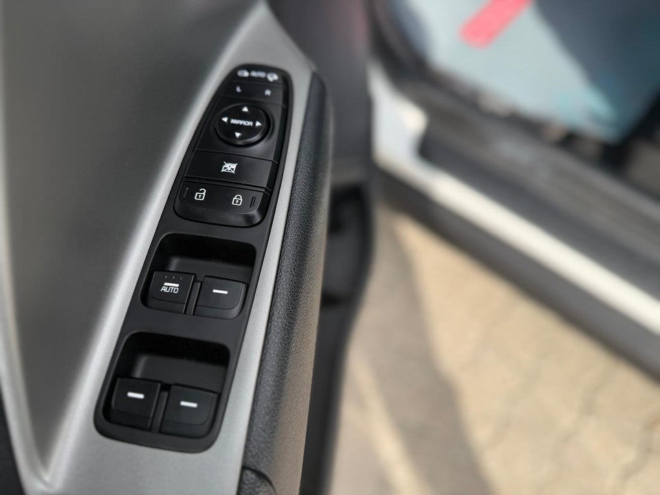 Kia Niro 64 EV Prestige 5d