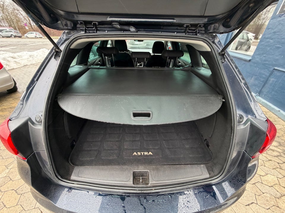 Opel Astra 1,6 CDTi 136 Excite Sports Tourer 5d