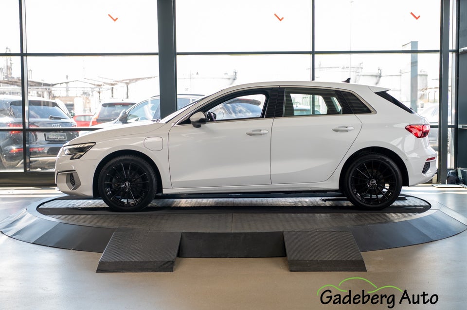 Audi A3 40 TFSi e Sport Sportback S-tr. 5d