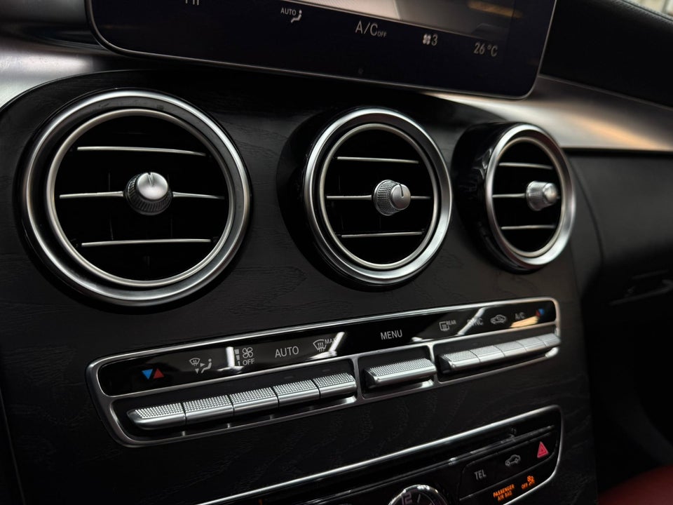 Mercedes C400 3,0 AMG Line aut. 4Matic 4d