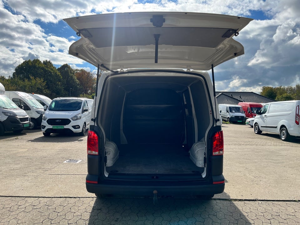 VW Transporter 2,0 TDi 150 Kassevogn DSG lang