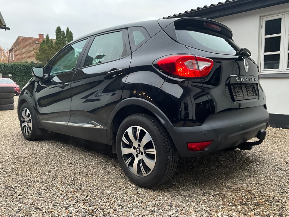 Renault Captur 0,9 TCe 90 Expression 5d