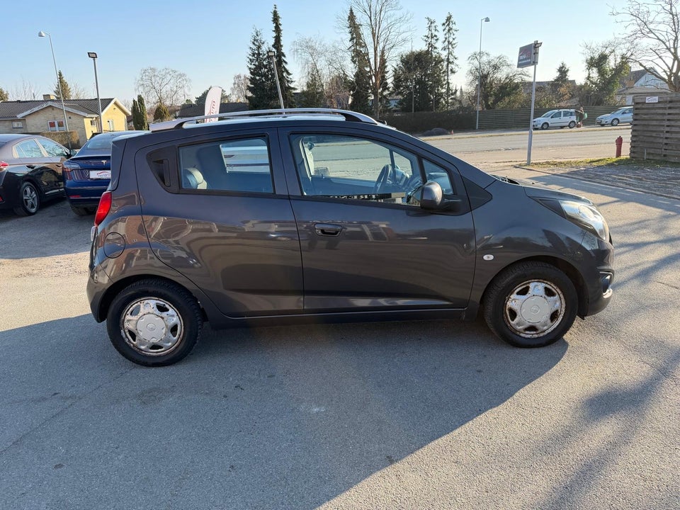 Chevrolet Spark 1,0 LT 5d