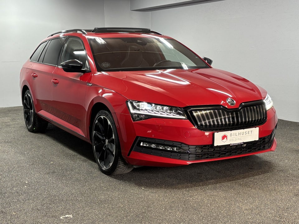 Skoda Superb 1,4 TSi iV Sportline Combi DSG 5d