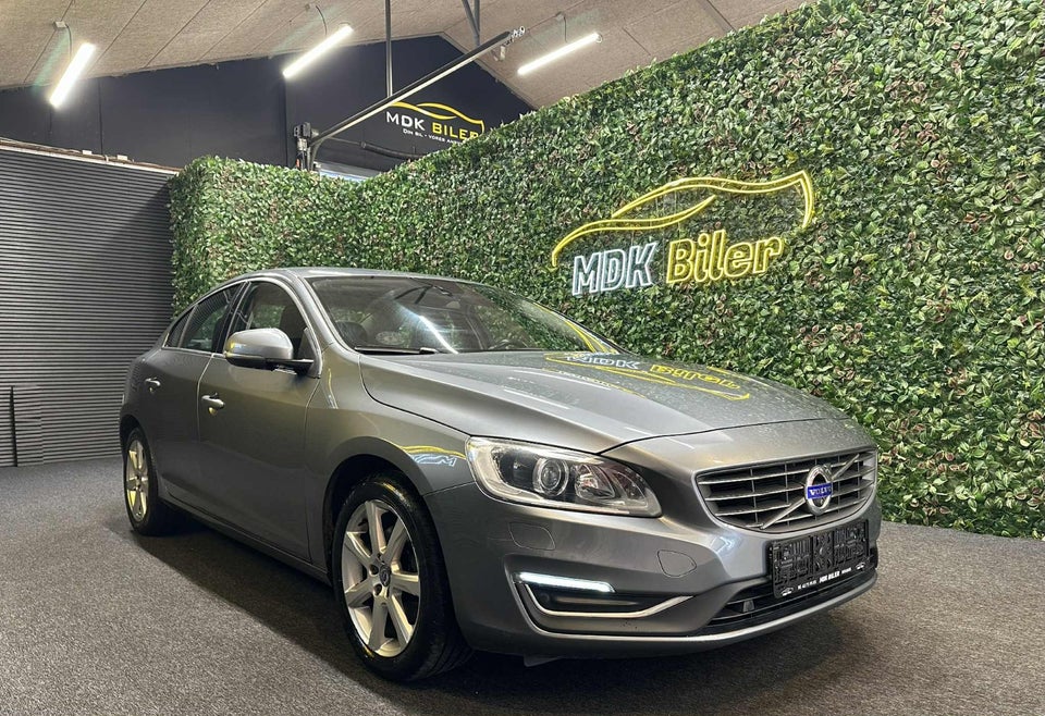 Volvo S60 2,0 T3 152 Summum 4d