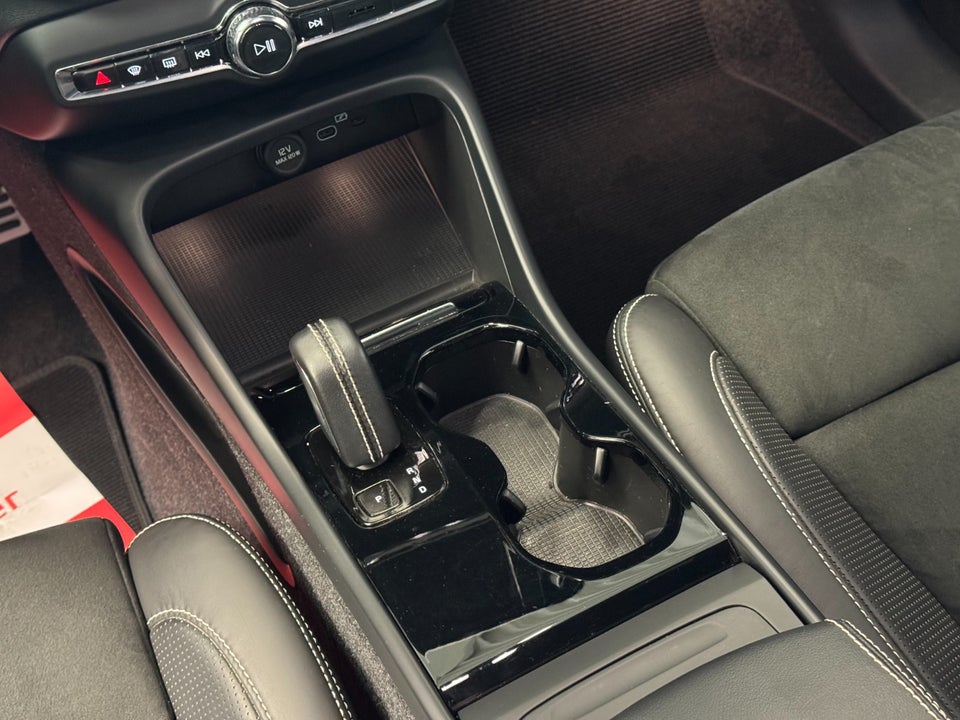 Volvo XC40 P8 ReCharge Twin R-Design 5d