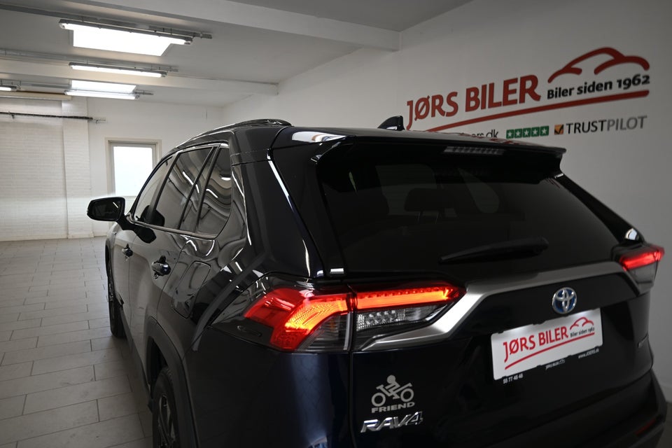 Toyota RAV4 2,5 Hybrid H3 Business MDS 5d