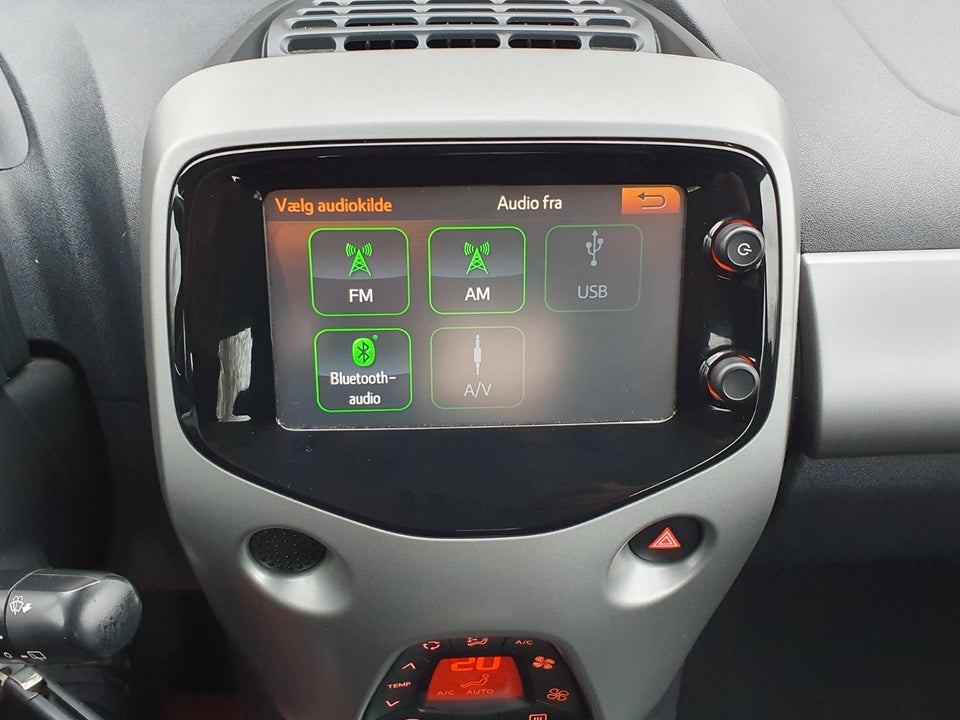 Citroën C1 1,2 PureTech Shine 5d