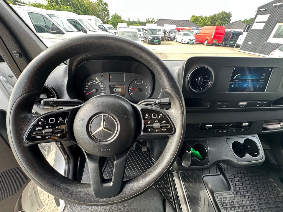 Mercedes Sprinter 317 2,0 CDi A2 Kassevogn aut. RWD