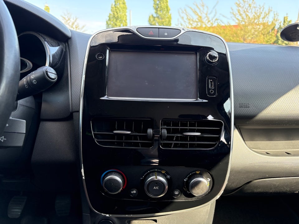 Renault Clio IV 1,5 dCi 75 Expression Sport Tourer 5d