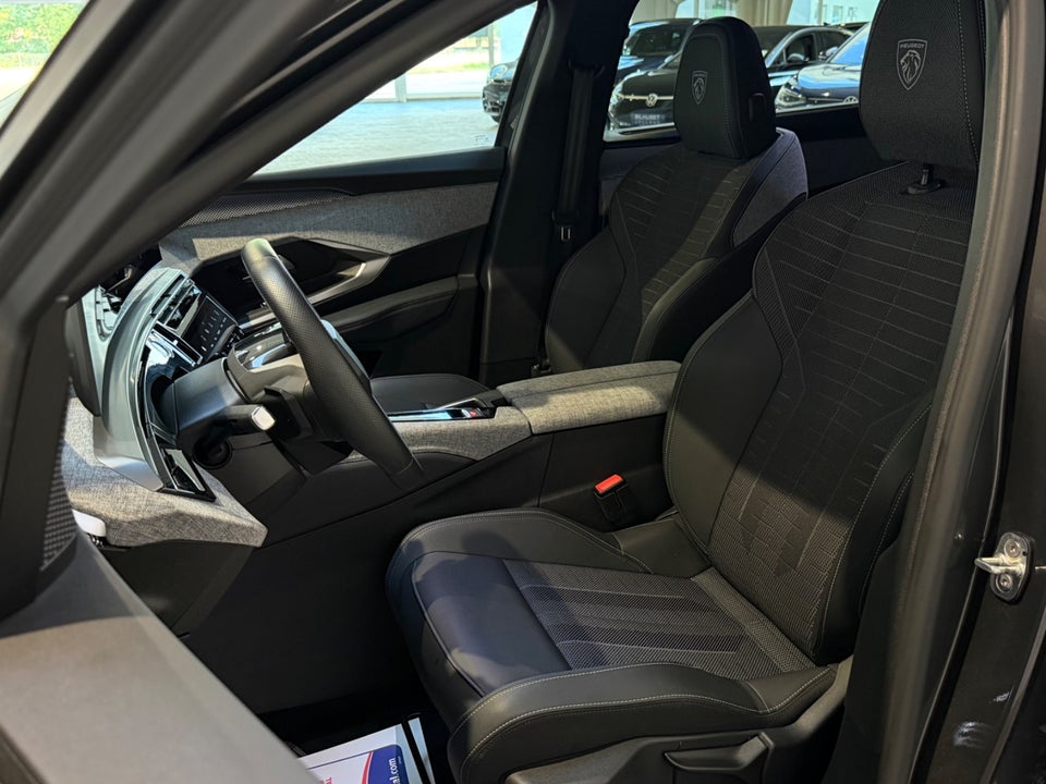Peugeot e-5008 77 GT Pack 7prs 5d