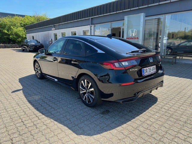 Honda Civic 2,0 e:HEV Elegance eCVT 5d