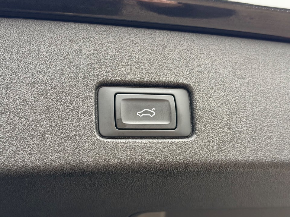 Audi Q4 e-tron 40 Advanced 5d