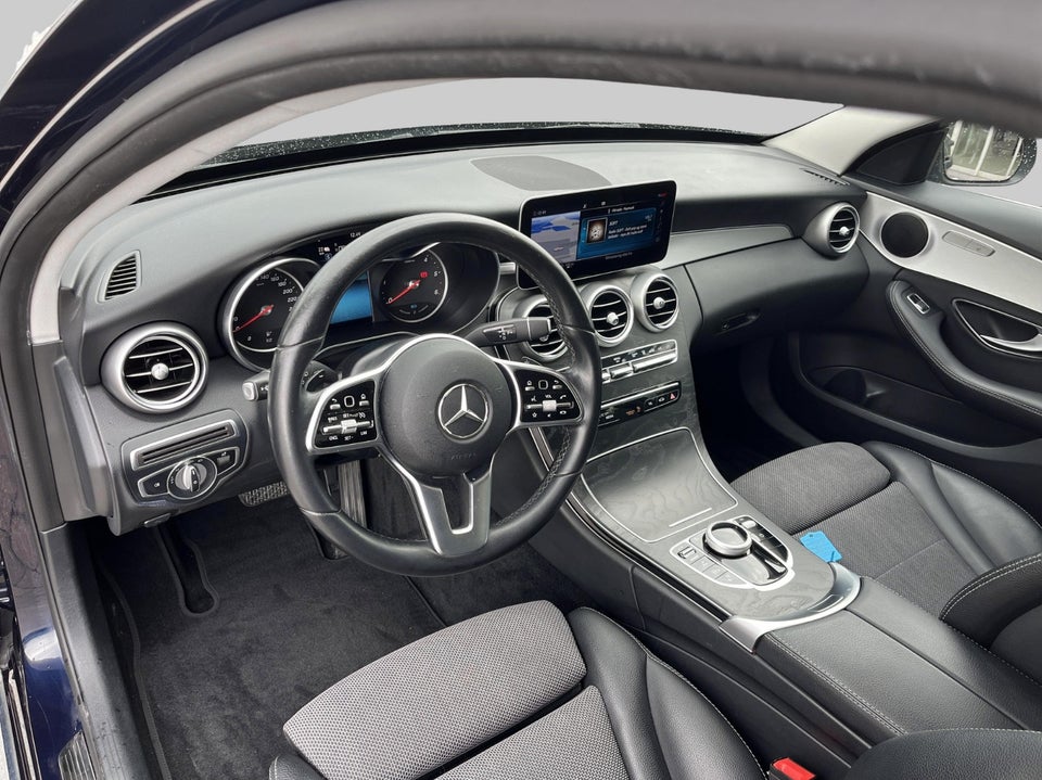 Mercedes C300 de 2,0 Advantage stc. aut. 5d
