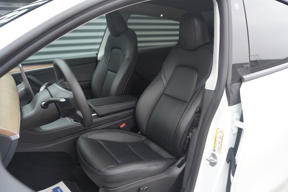 Tesla Model Y RWD 5d