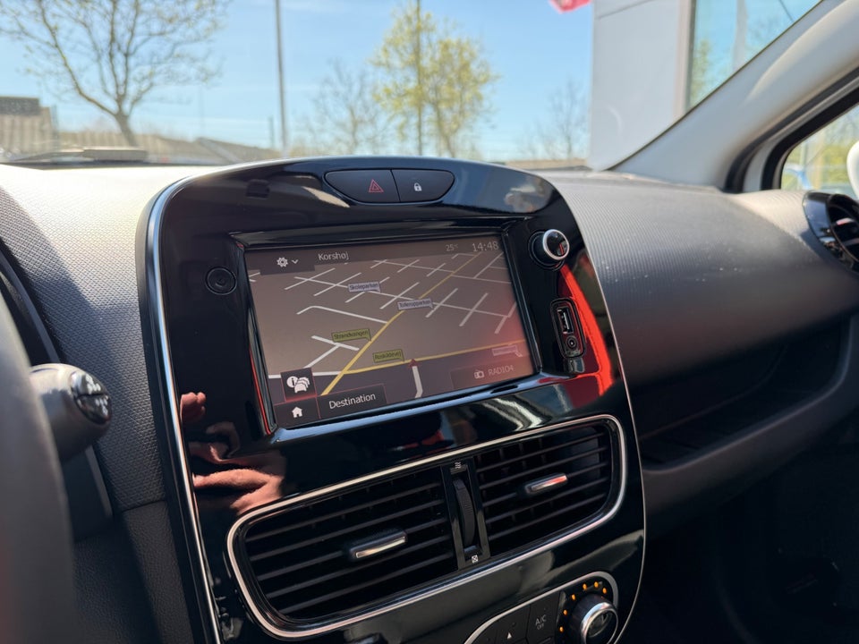 Renault Clio IV 1,5 dCi 90 Limited Sport Tourer 5d