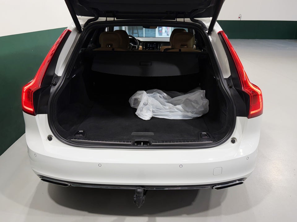 Volvo V90 2,0 T8 ReCharge Inscription aut. AWD 5d