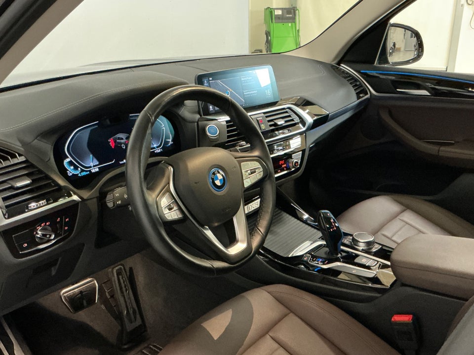 BMW iX3 Charged 5d