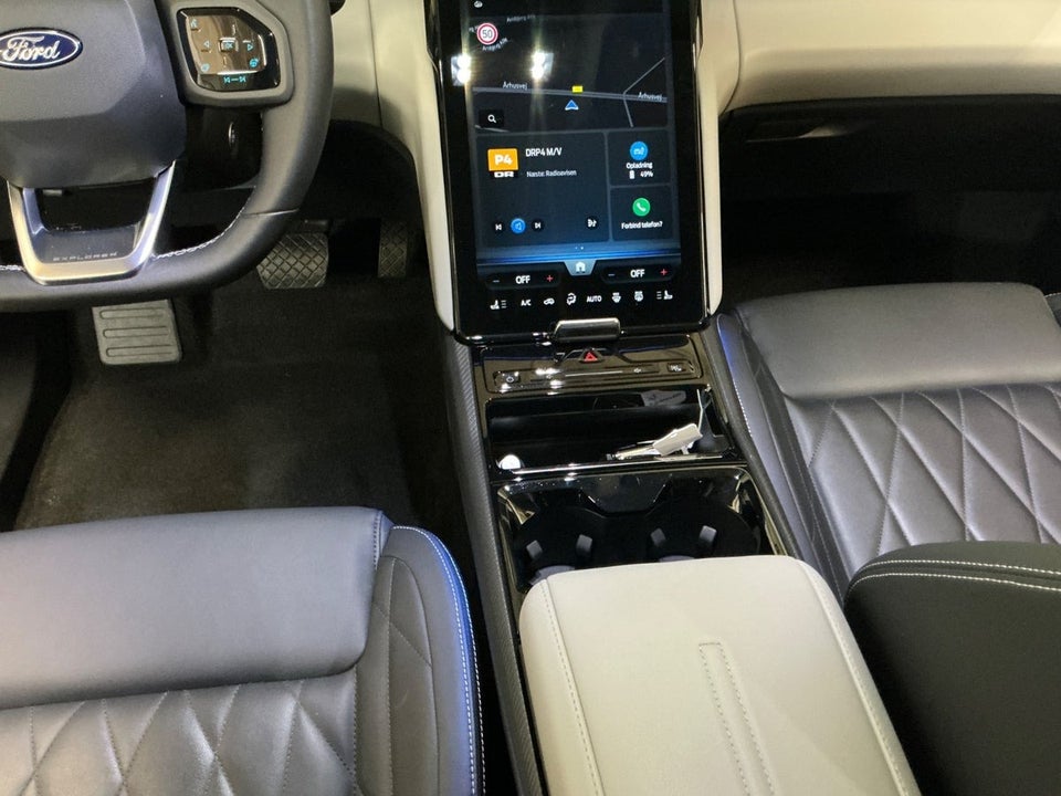 Ford Explorer 77 Premium Extended Range 5d