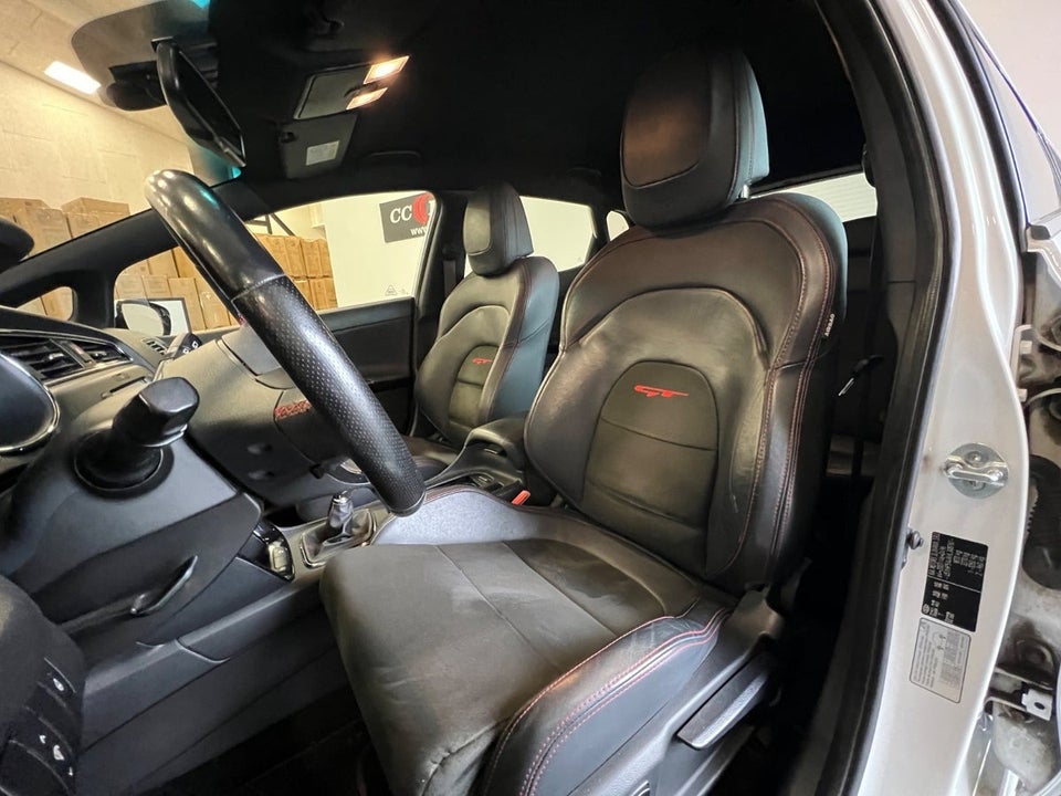 Kia Ceed 1,6 T-GDi GT Advance 5d