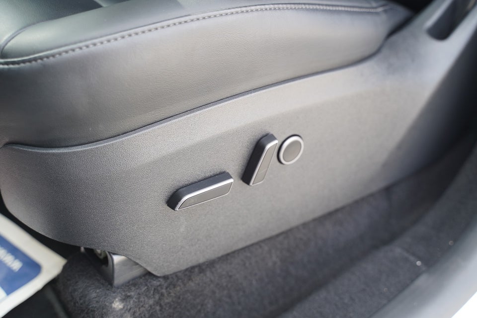 Tesla Model Y RWD 5d